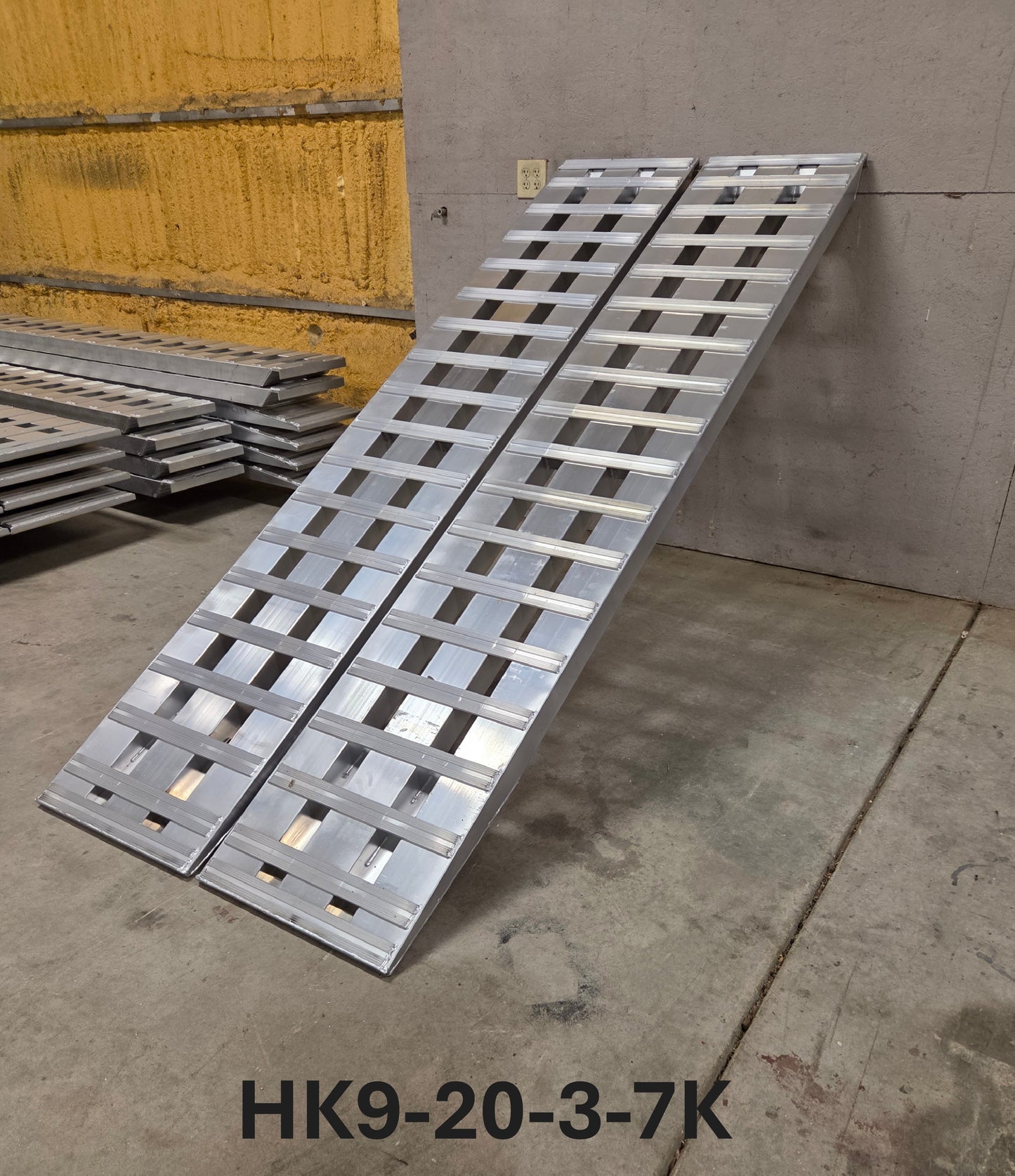 9'x20"x3"x7K Ramps