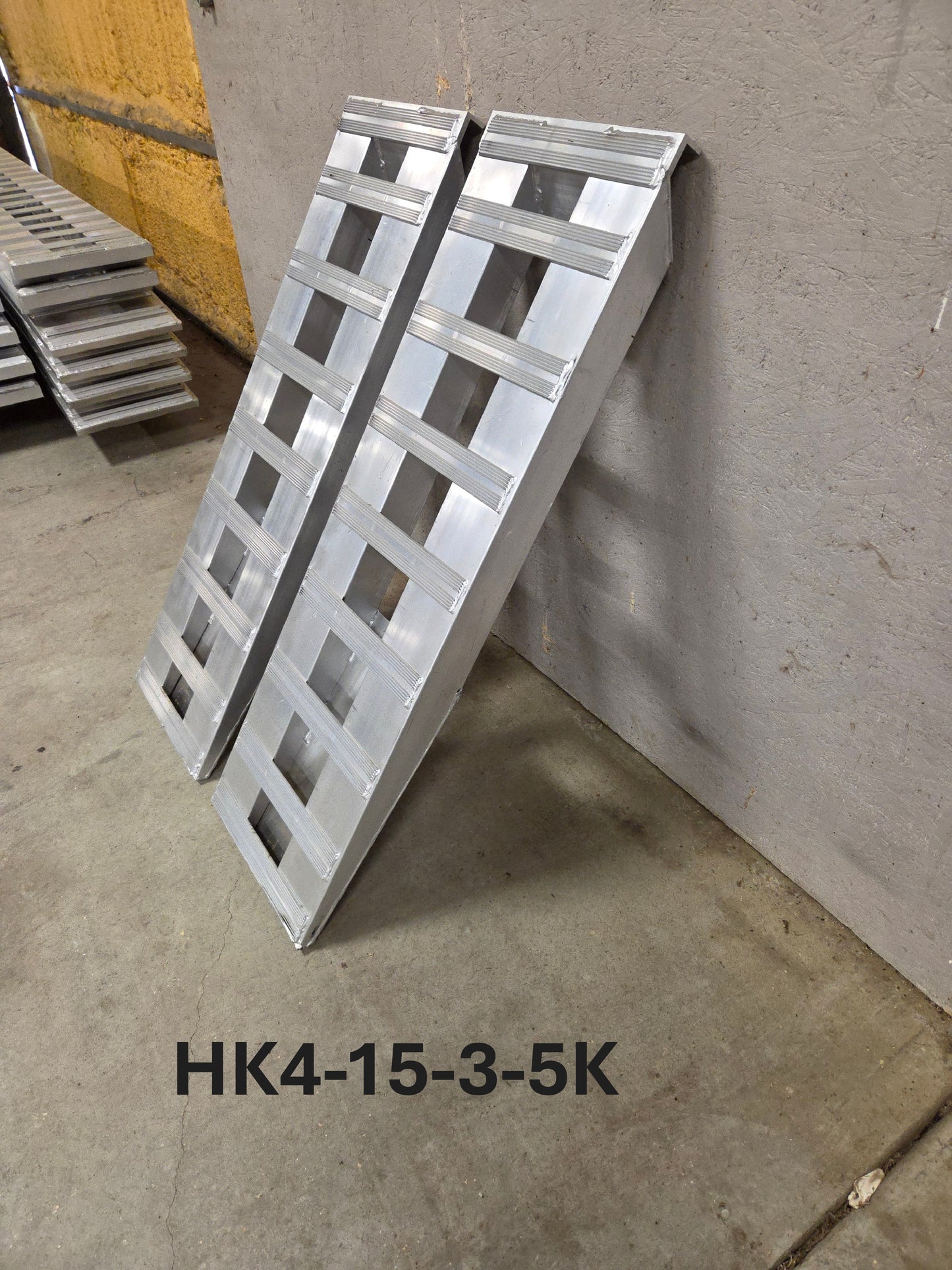 HK4-15-3-5K Car Hauler Ramp